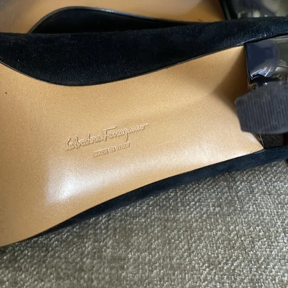 Women’s Salvatore Ferragamo black Suede Heels Shoes Pump - Picture 8 of 8